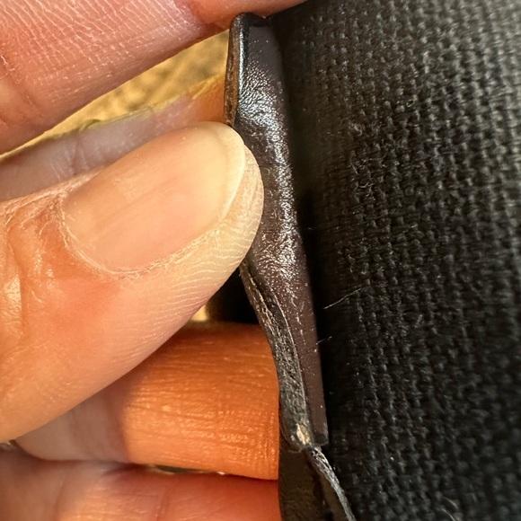 BURBERRY CROSSBODY ITALY MADE UNISEX 🌟AUTHENTIC 🌟 - Picture 6 of 12